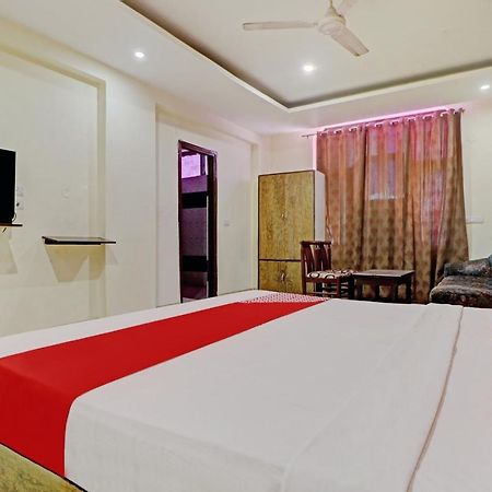 Oyo 74073 Hotel Abhishek Ludhiana Eksteriør billede