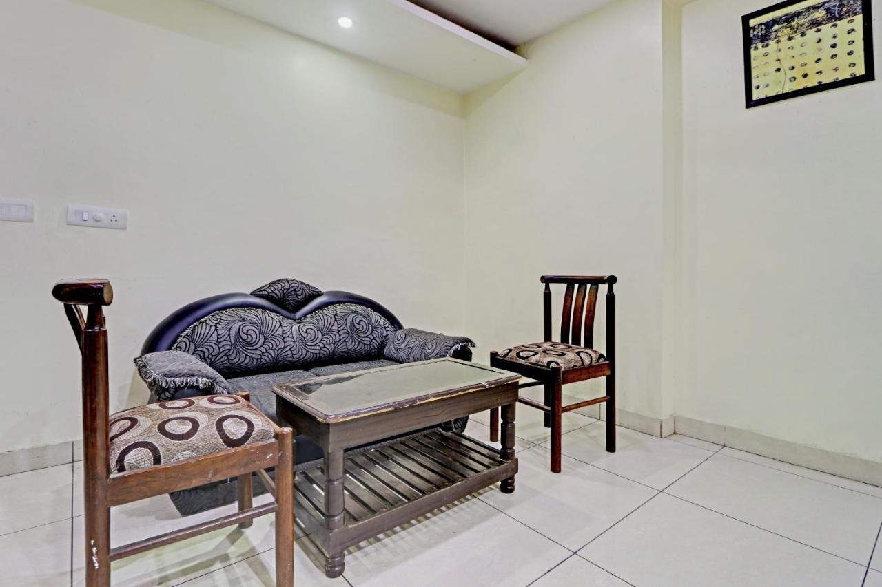 Oyo 74073 Hotel Abhishek Ludhiana Eksteriør billede