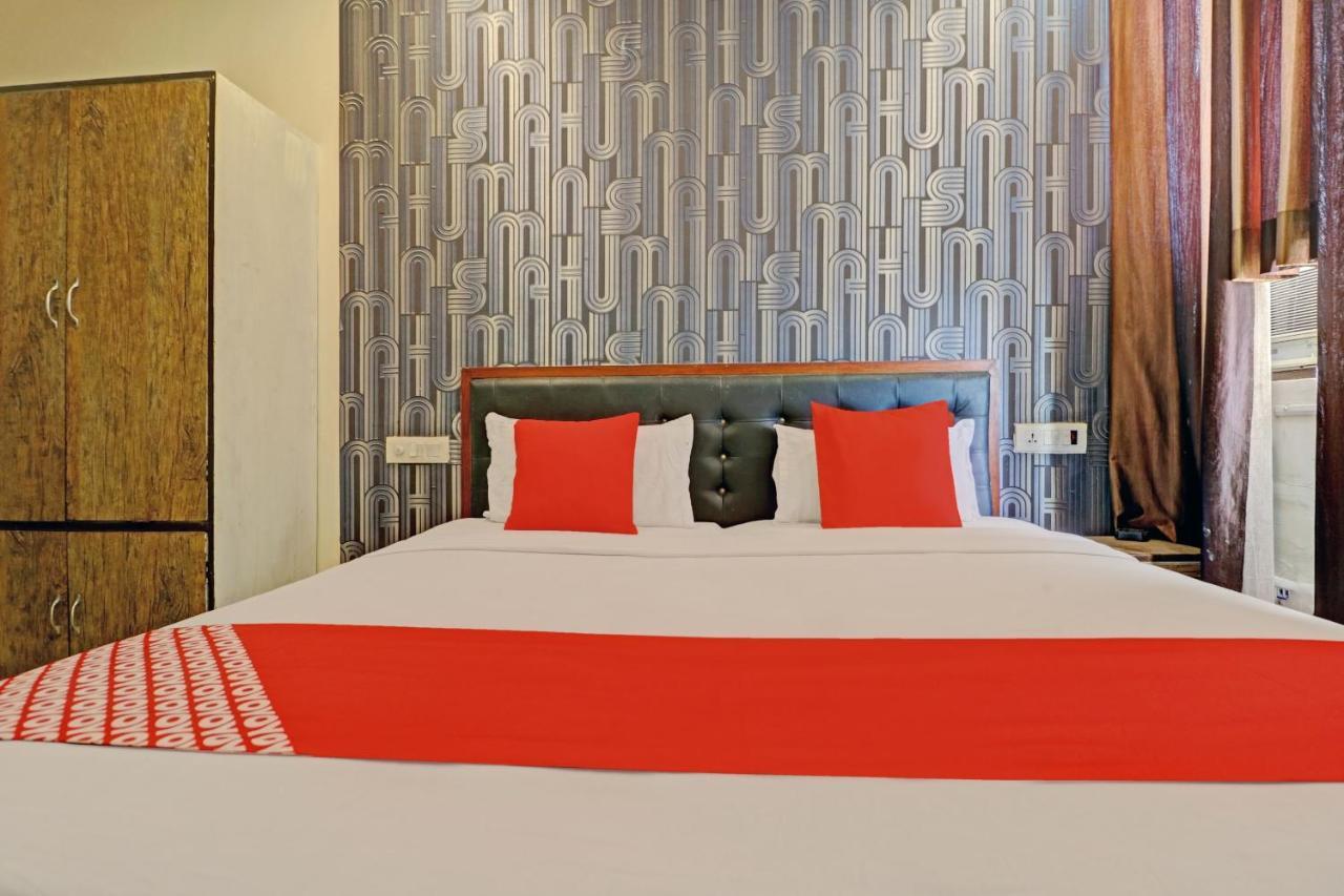 Oyo 74073 Hotel Abhishek Ludhiana Eksteriør billede