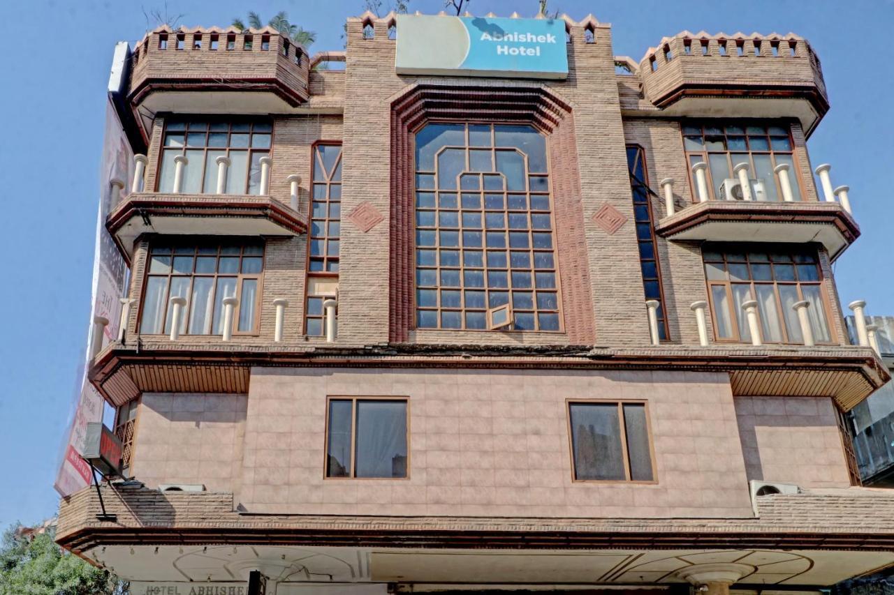 Oyo 74073 Hotel Abhishek Ludhiana Eksteriør billede